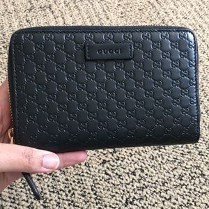 Like New Black Gucci Guccissima Zip Around Wallet